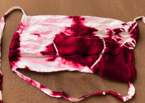 mask tie-dyeing red