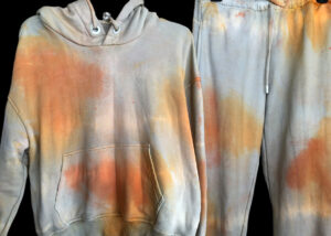 sweat suit tie-dyeing rustic